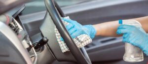 كيفية تنظيف السيارة بنفسك